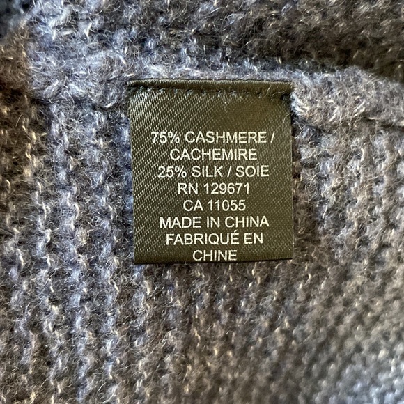 360 Sweater. Blue cashmere/silk sweater. Size small. - Picture 4 of 4